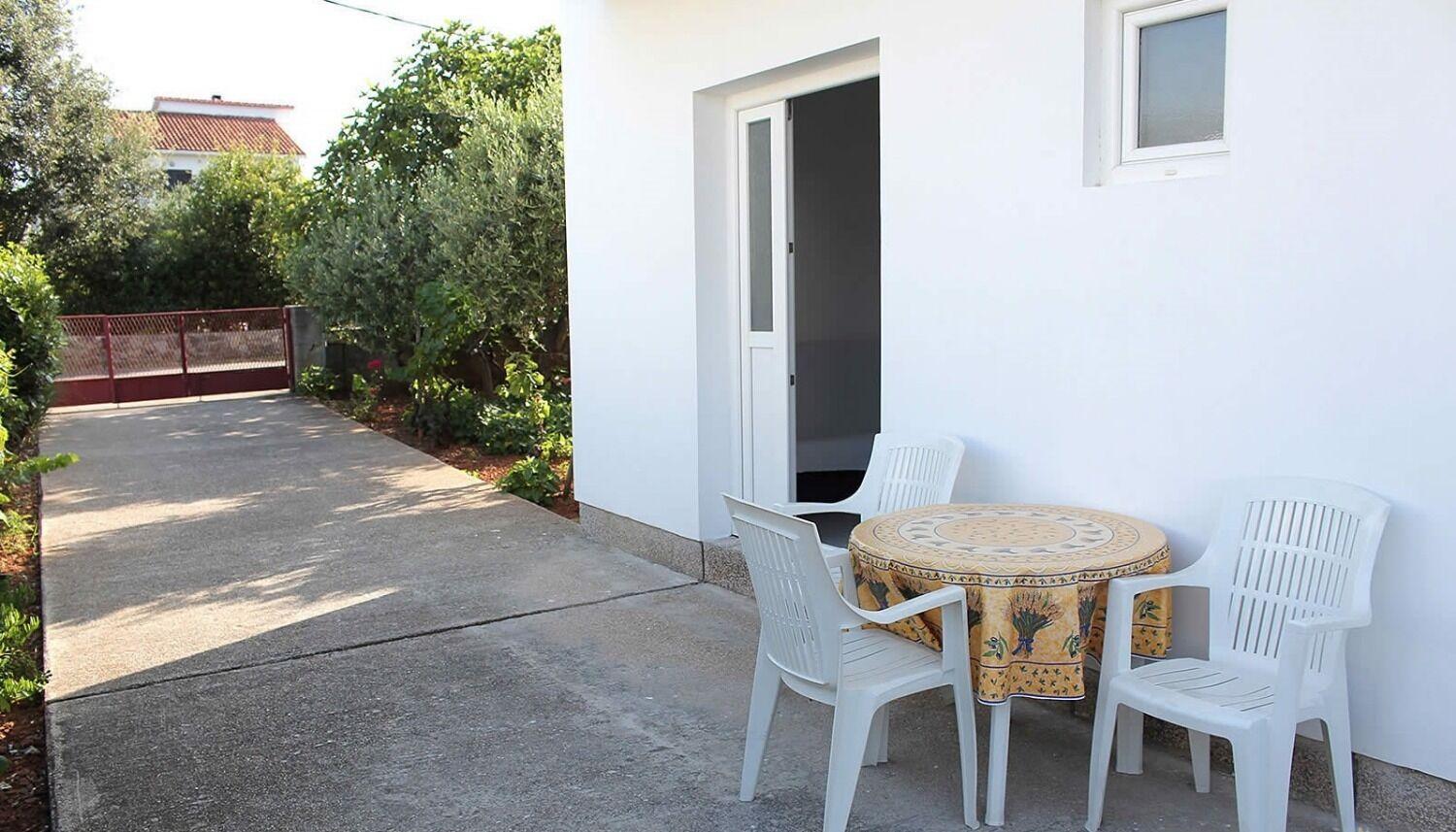 Apartments Vinko Vir Exterior photo